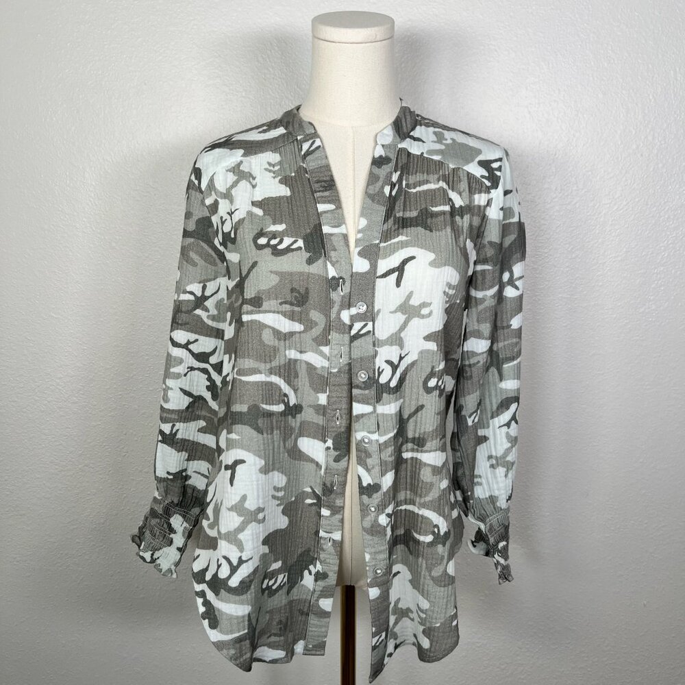 CHRLDR Jenny Collarless Shirt - Size XS